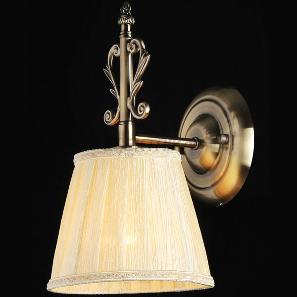 Бра Maytoni ARM330-01-R Elegant Vesta